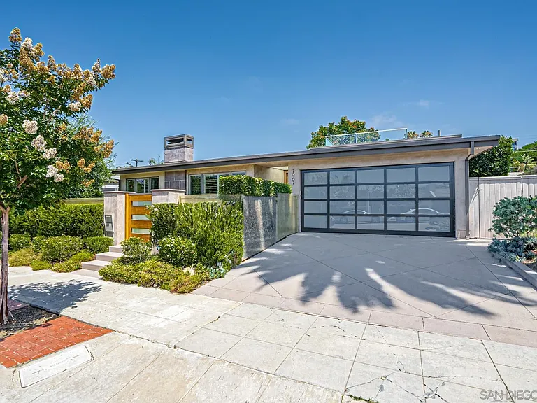 7967 Paseo Del Ocaso — Photo 38