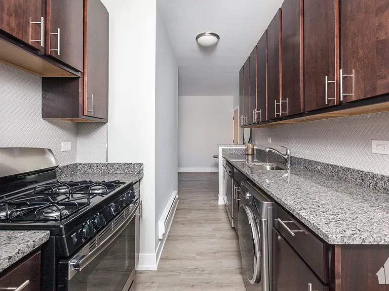 715 W Brompton Ave #2 — Photo 8
