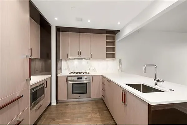 Rented by Platinvm Property Group New York | media 47