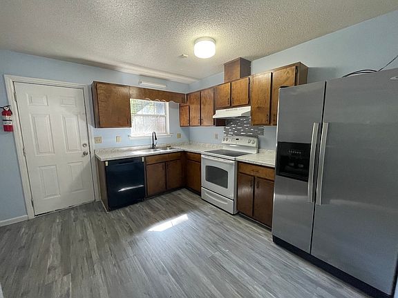 3rd image of 1411B Baymeadows Dr #1