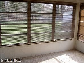 5th image of 10513 Manoa Ave