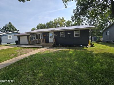1814 Country Ave NE, Watertown, SD, 57201