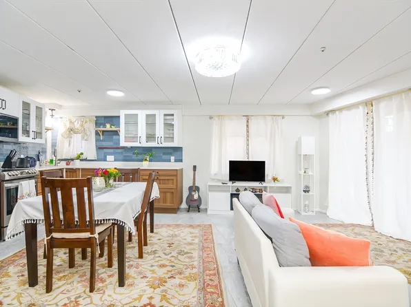 54 Concord Ave APT 102, Cambridge, MA 02138