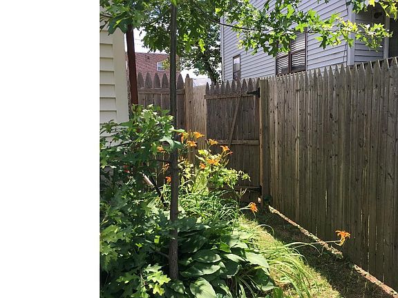 3rd image of 7968 Summerdale Ave