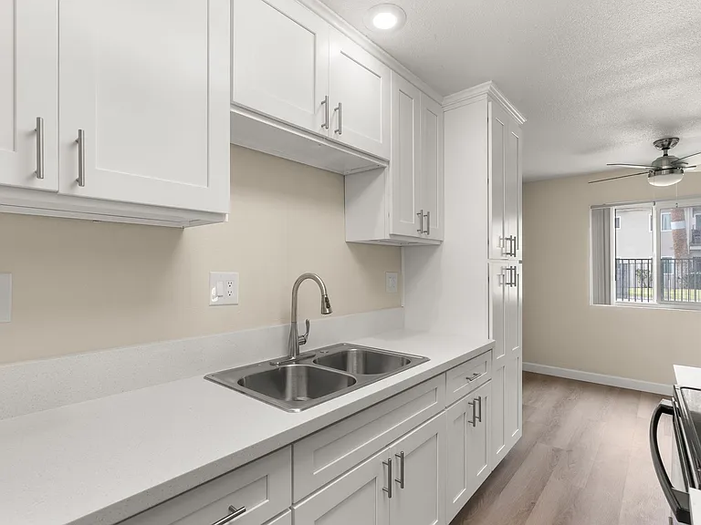 MAGNOLIA WEST APARTMENTS- RIVERSIDE, CA — Photo 3