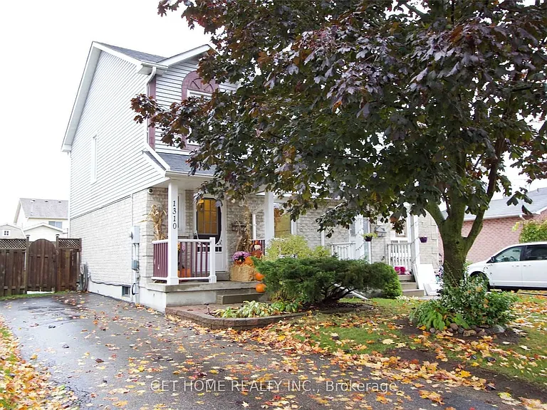 1310 Charter Cres — Photo 4