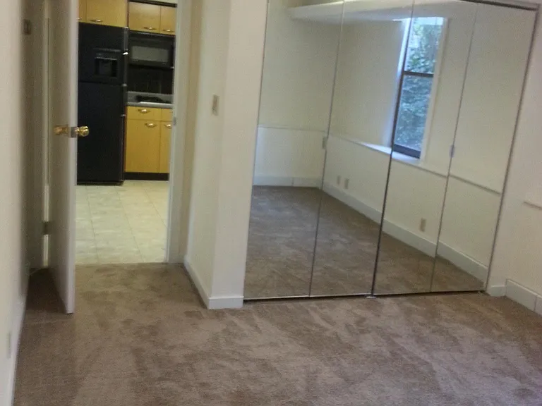 30 Cross St E #1 — Photo 9