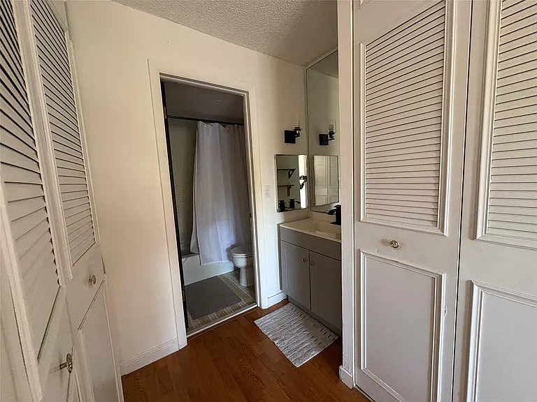 3670 Inverrary Dr #3B — Photo 10