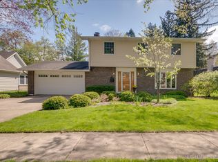 524 N Tyler Rd, St Charles, IL 60174