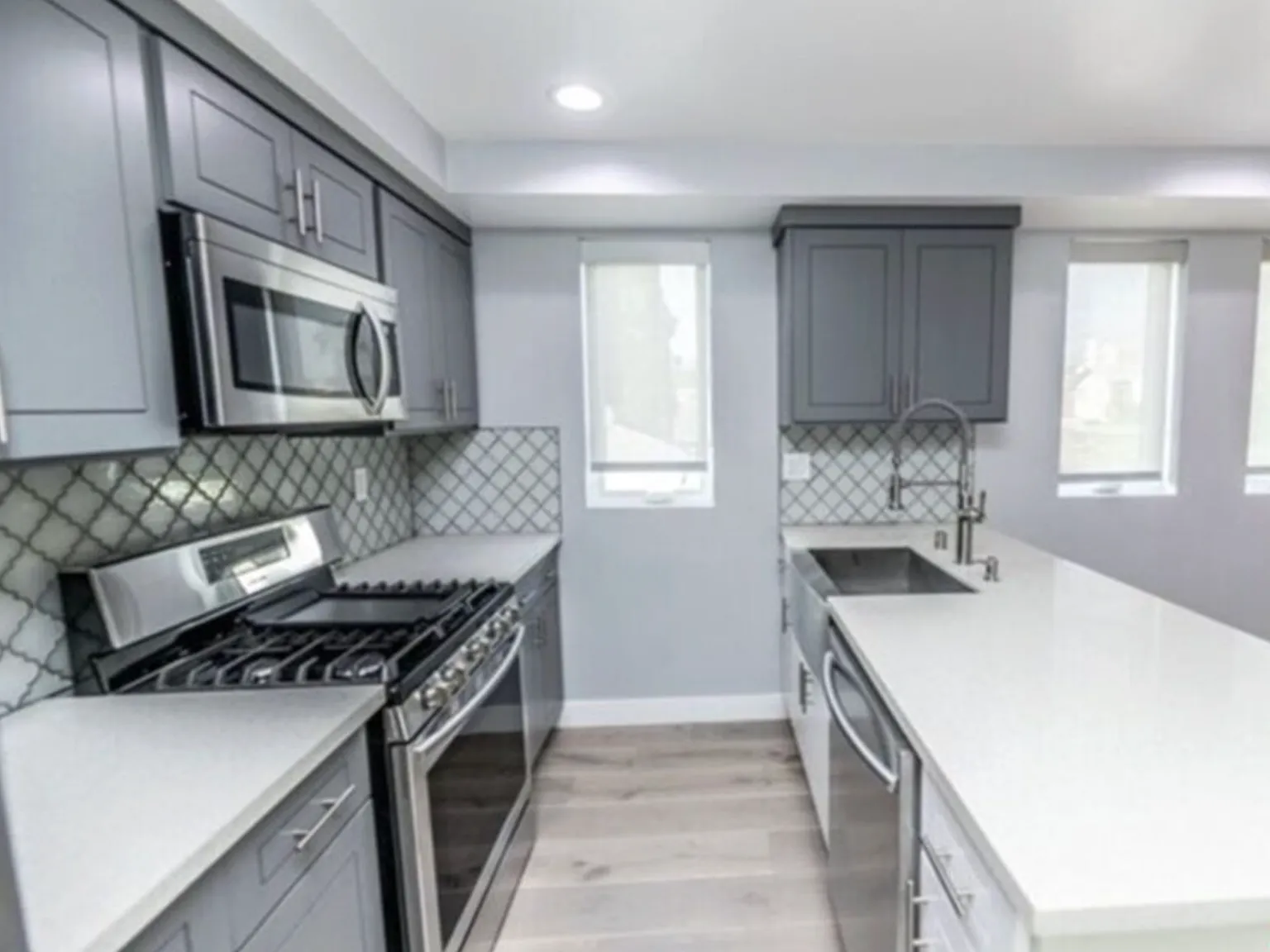 2 bed, 1397 sqft, $3,300 — Photo 4