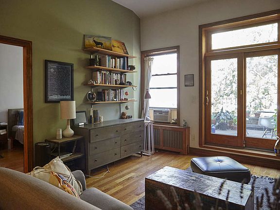 4th image of 321 W 76th St APT 2B