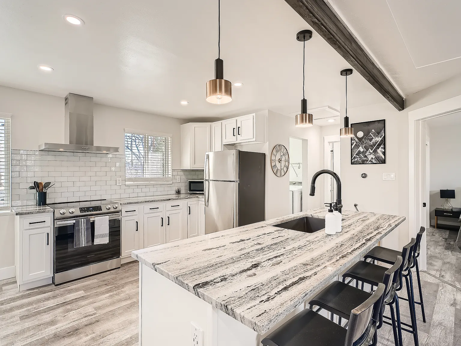1 bed, 800 sqft, $3,000 — Photo 4