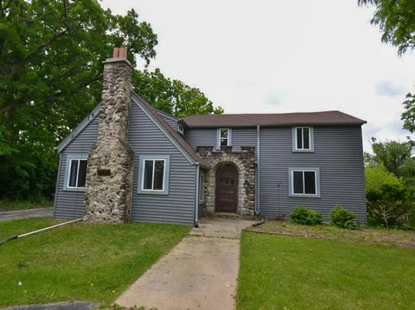 18435 Hoffman AVENUE, Brookfield, WI 53045