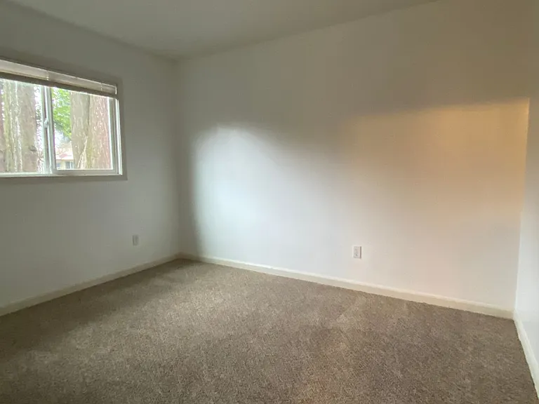 8521 N Gilbert Ave — Photo 6