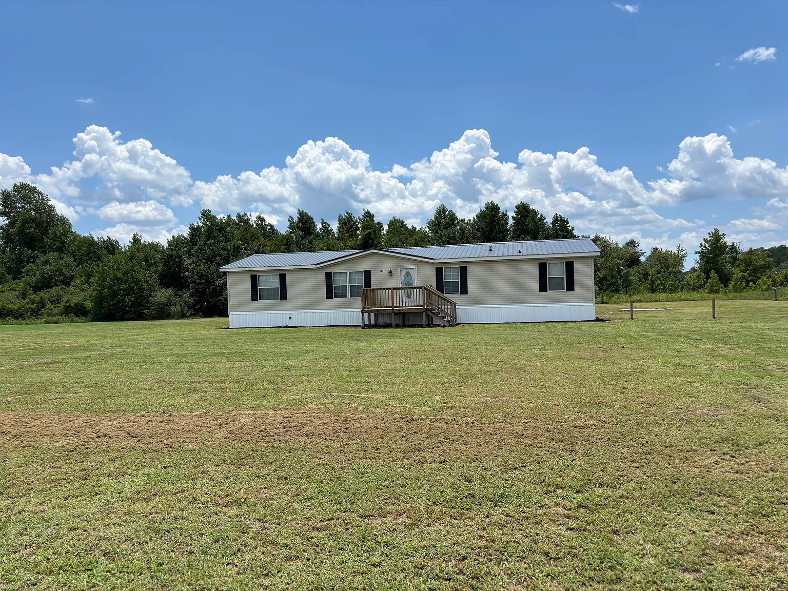 4 bed, 1560 sqft, $1,850 — Photo 1