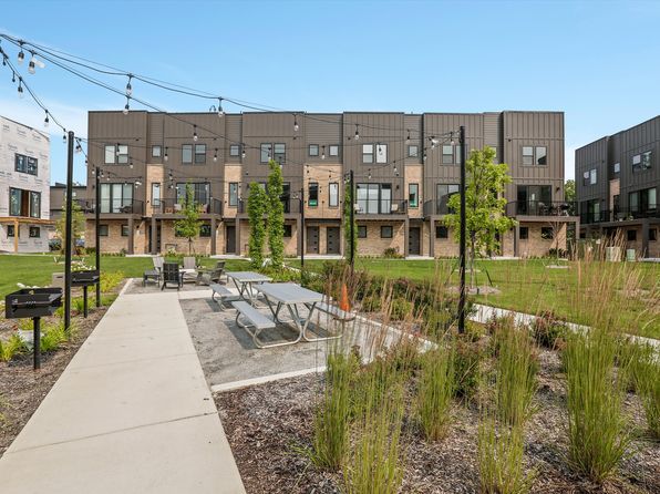 1058 Hampton Cir #74, Detroit, MI 48207