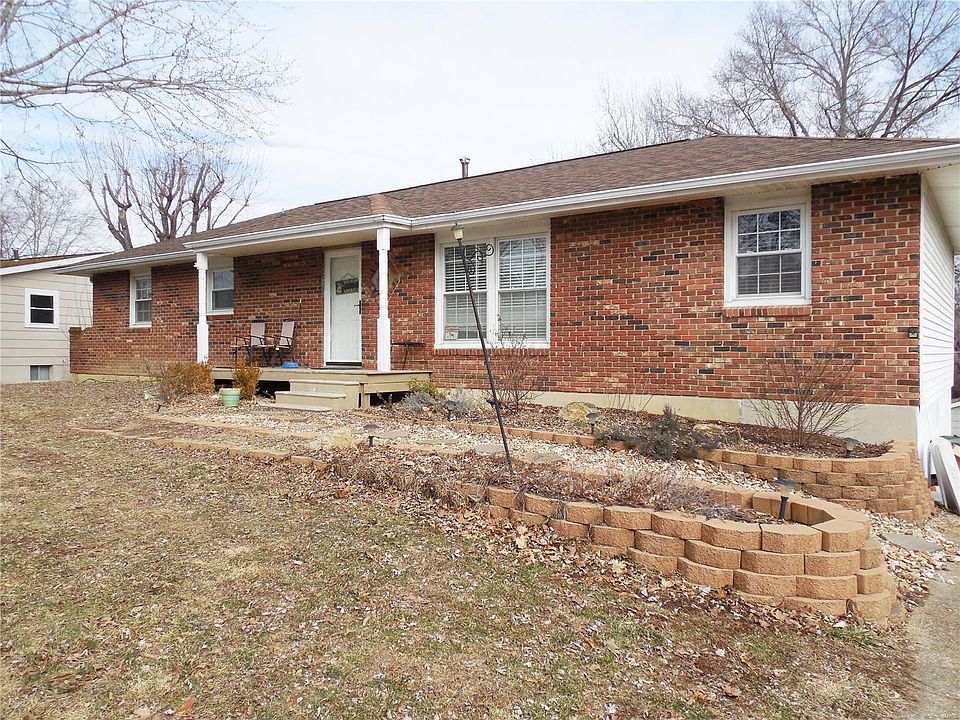 2nd image of 5 Peachtree Ln
