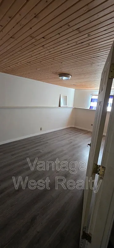 2 bed, 1.0 bath, $1,500 — Photo 1
