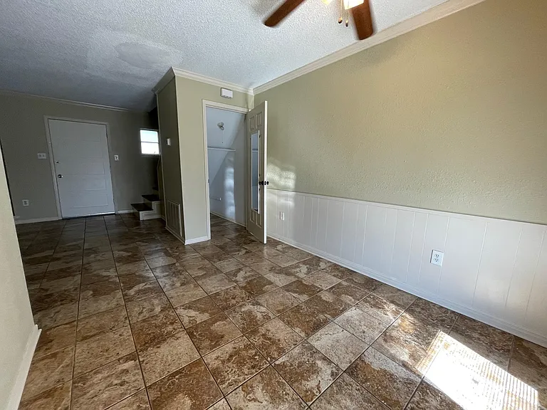 200 S Anderson St #3 — Photo 3