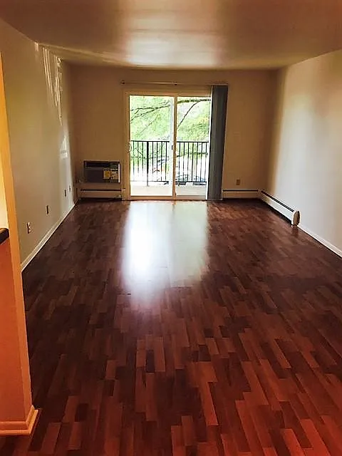 2 bed, 987 sqft, $1,450 — Photo 3