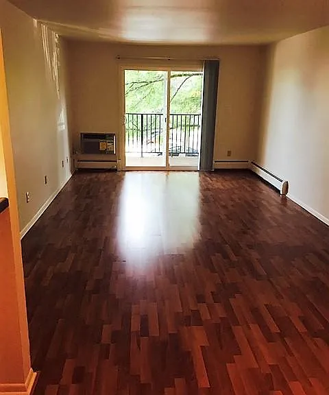 4338 Melody Ln — Photo 2