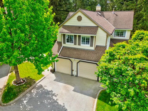 3939 Indian River Dr #2, North Vancouver, BC V7G 2P6