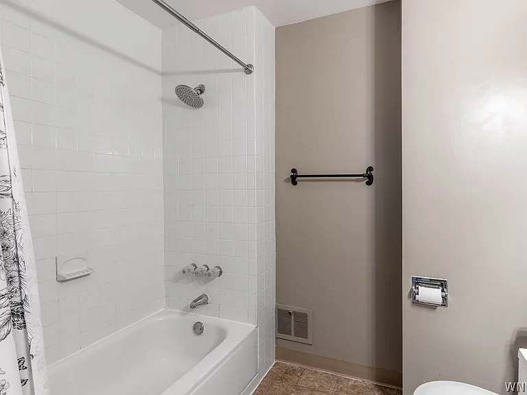 493 Delaware Ave #3 — Photo 18