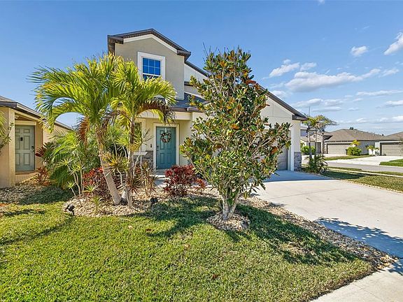 3rd image of 984 Olive Conch St