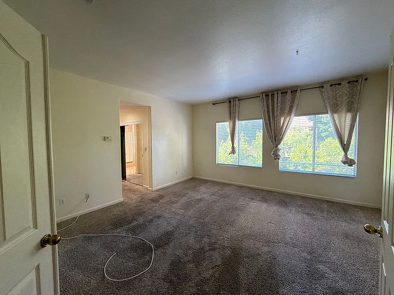 709 Black Oak Way — Photo 24