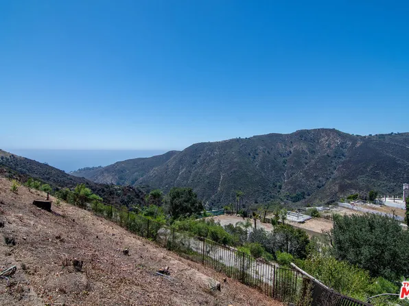 16748 Monte Hermoso Dr, Pacific Palisades, CA 90272