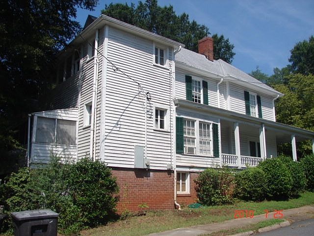 1st image of 256 E Broad St