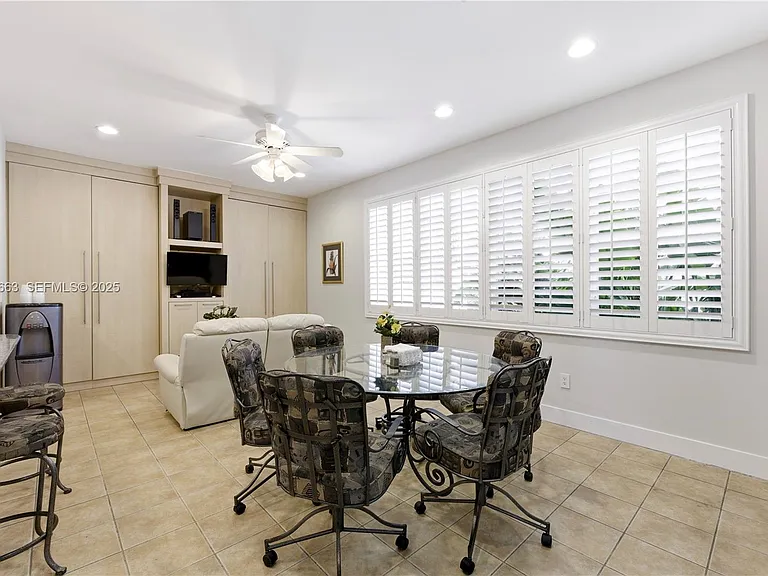 2607 Holy Cross Ln — Photo 14