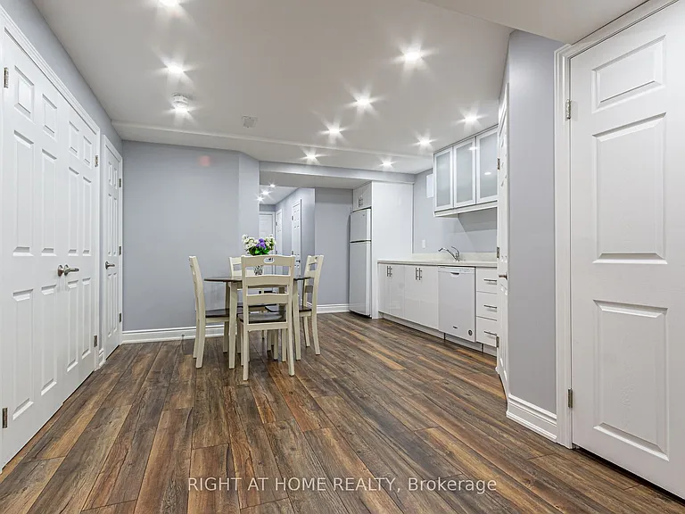 557 Settlers Rd W — Photo 23