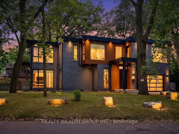 2 Kingsbury Cres, Toronto, ON M1N 1E9