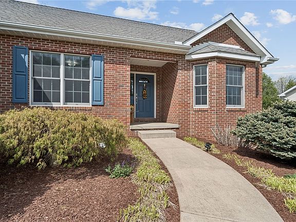 2nd image of 4989 Cypress Dr