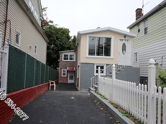 2nd image of 3058A Mickle Ave