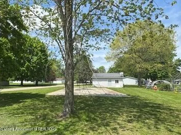 801 Washington St, Nashville, MI 49073