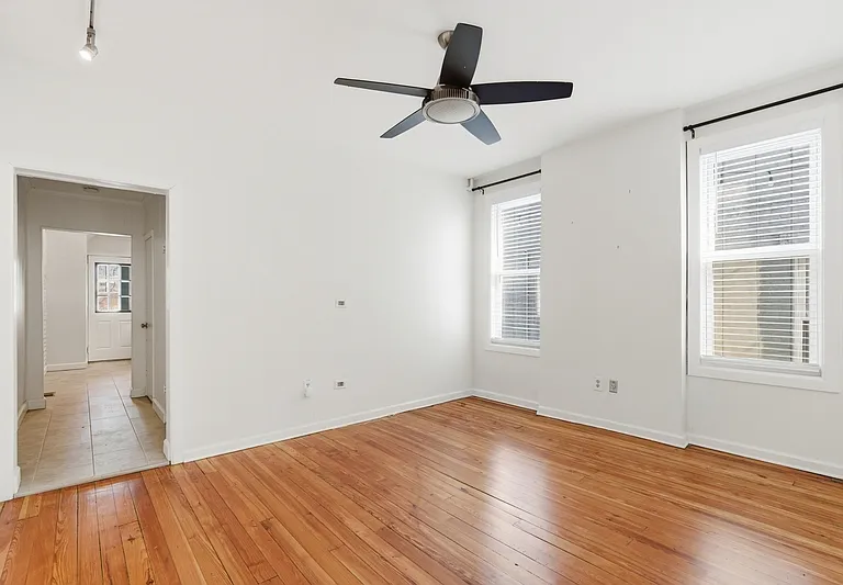 2812 Clifton Ave — Photo 4