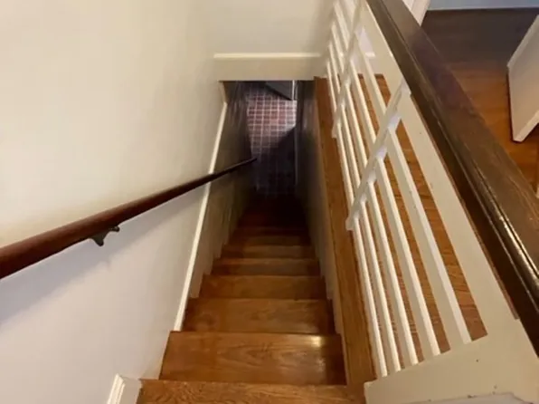 2419 Pineway Dr, Burlington, NC 27215