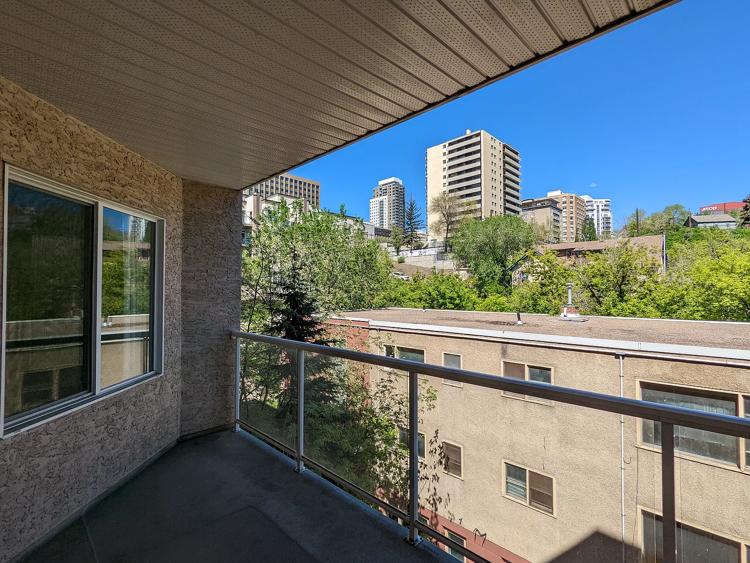 Legislative Estates Apartments — Photo 1