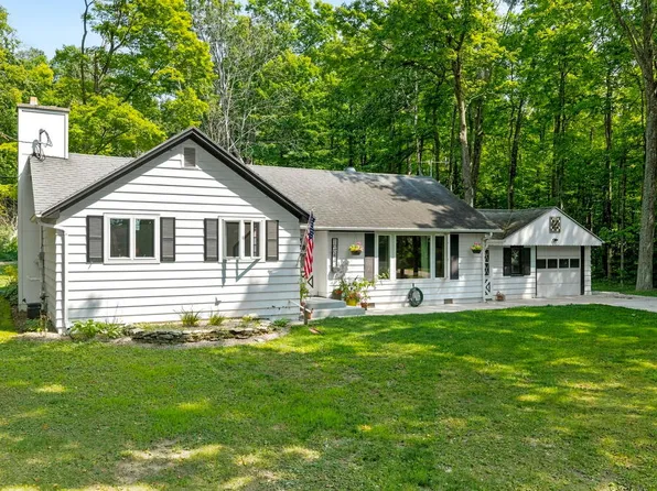 10844 N Spring Rd, Sister Bay, WI 54234
