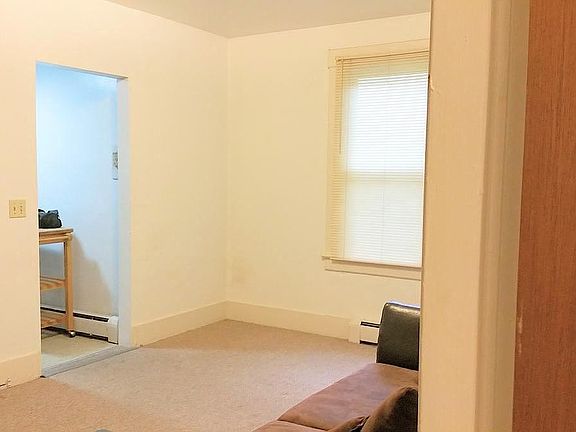 2nd image of 110 W Kingsley St