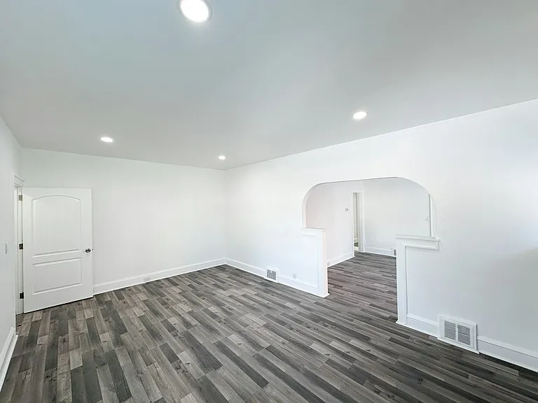 4582 Turney Rd #B — Photo 10