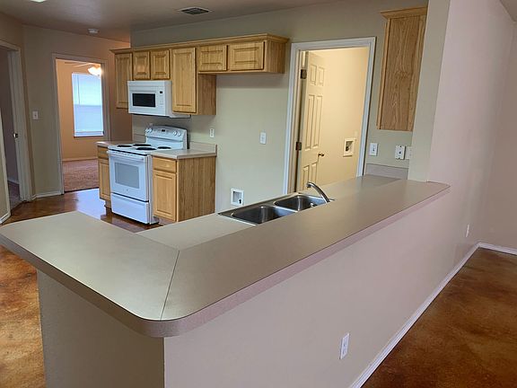 5th image of 3016 Douglas Fir Dr