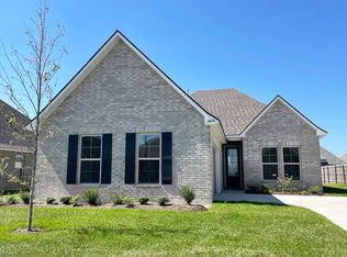 4474 Lakes Edge Dr, Lake Charles, LA 70607
