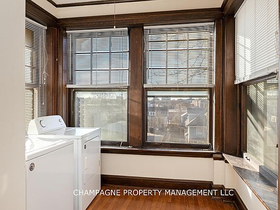 4th image of 618 W 39th Ter APT 1E