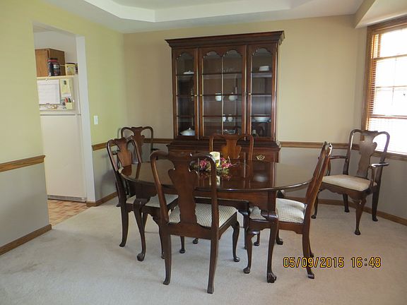 4th image of 957 Becker Ct