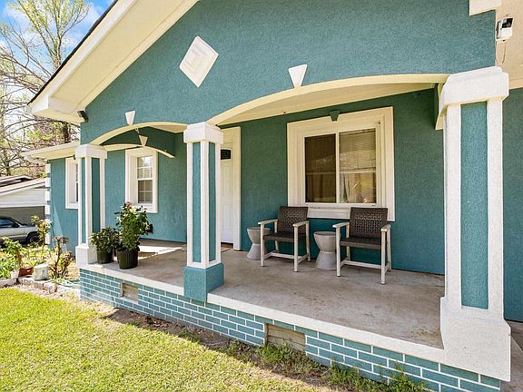 4th image of 1116 Watson Pl