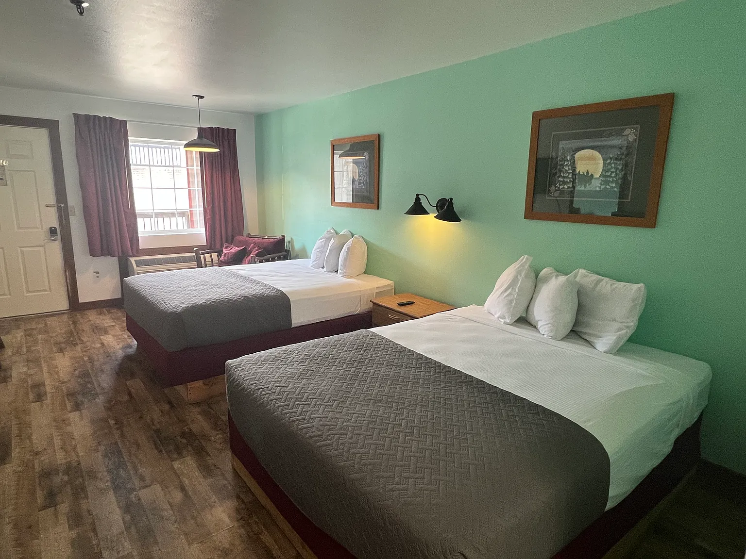 1 bed, 288 sqft, $700 — Photo 1