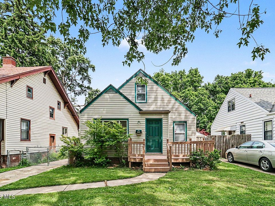 1st image of 2838 Northwood Ave